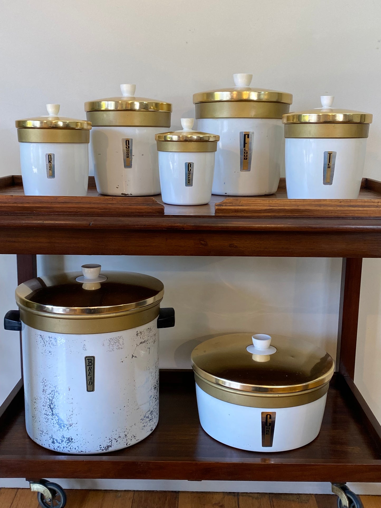 Set of Waratah Vintage Kitchen Canisters (7).