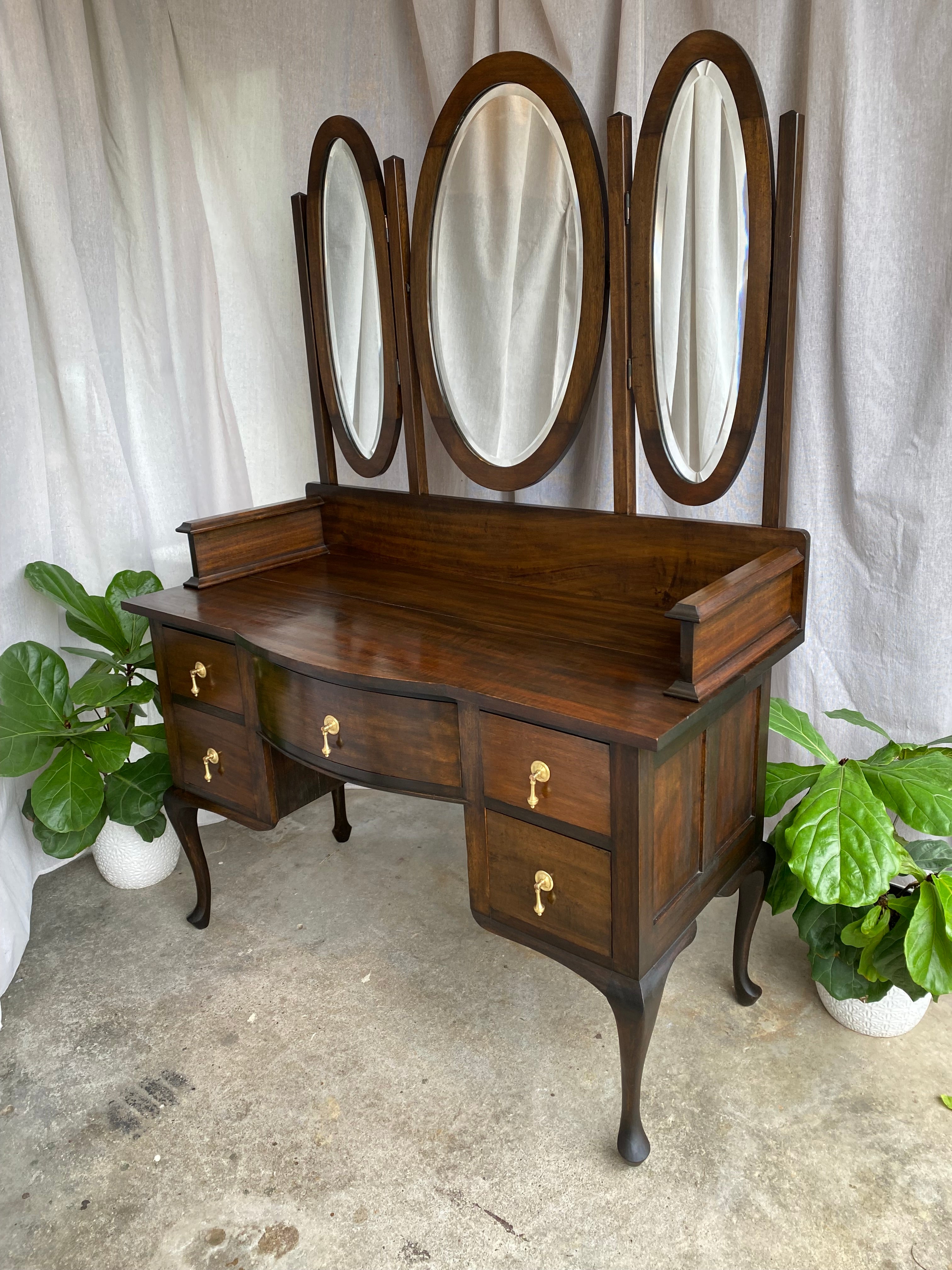 Vintage Blackwood Dressing Table with 3 mirrors – Hen Wren Vintage